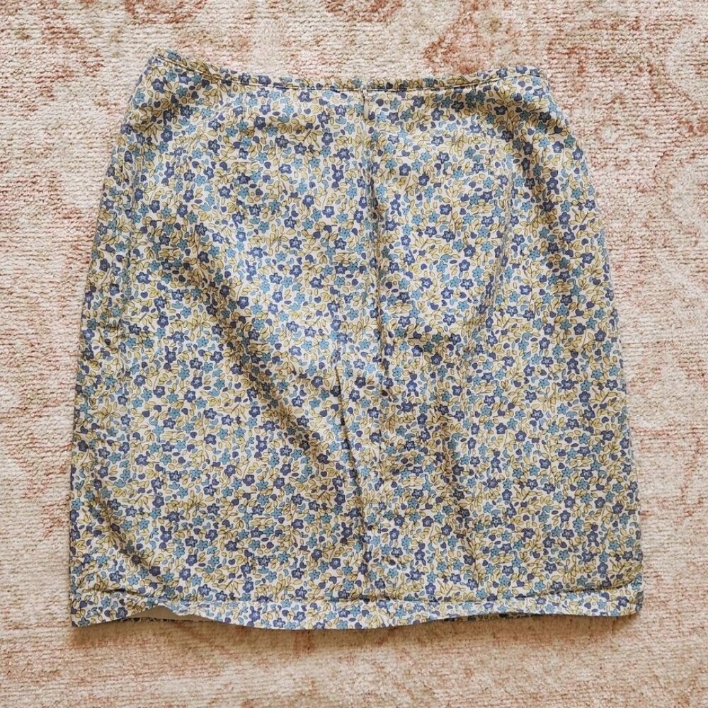 Floral mini skirt
